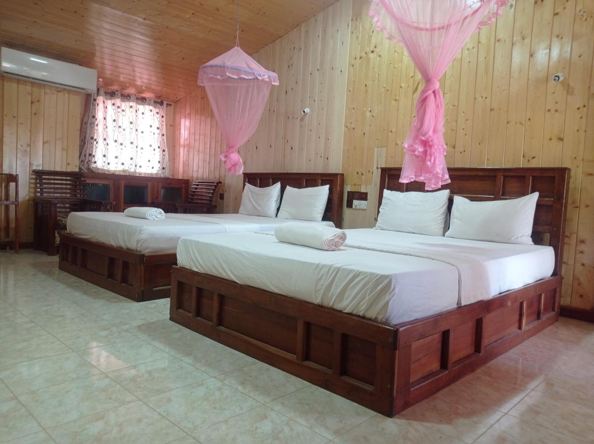 Silver Beach Hotel Тринкомали Экстерьер фото