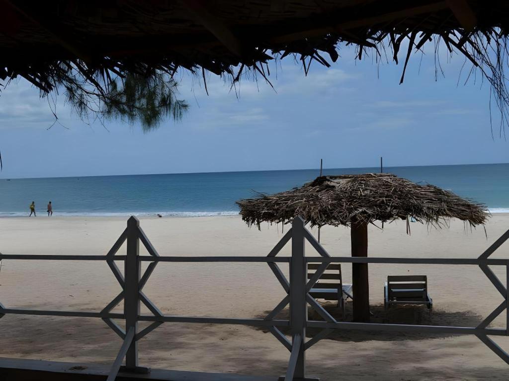 Silver Beach Hotel Тринкомали Экстерьер фото
